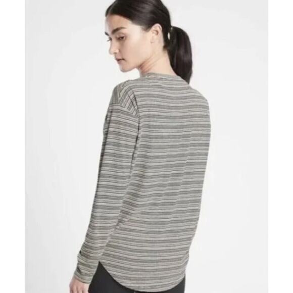 NWT Athleta Cloudlight Stratus Striped Long Sleeve Top Women's Medium Activewear - Picture 2 of 11